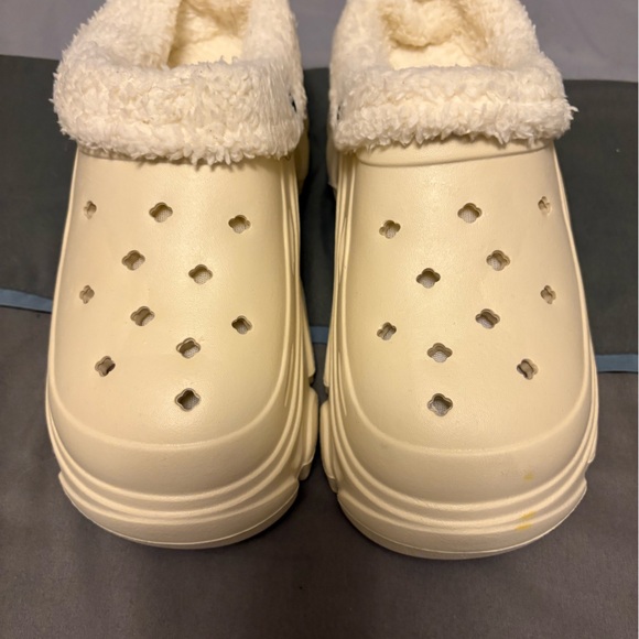Shoes - Cream Fleece-Lined Clogs